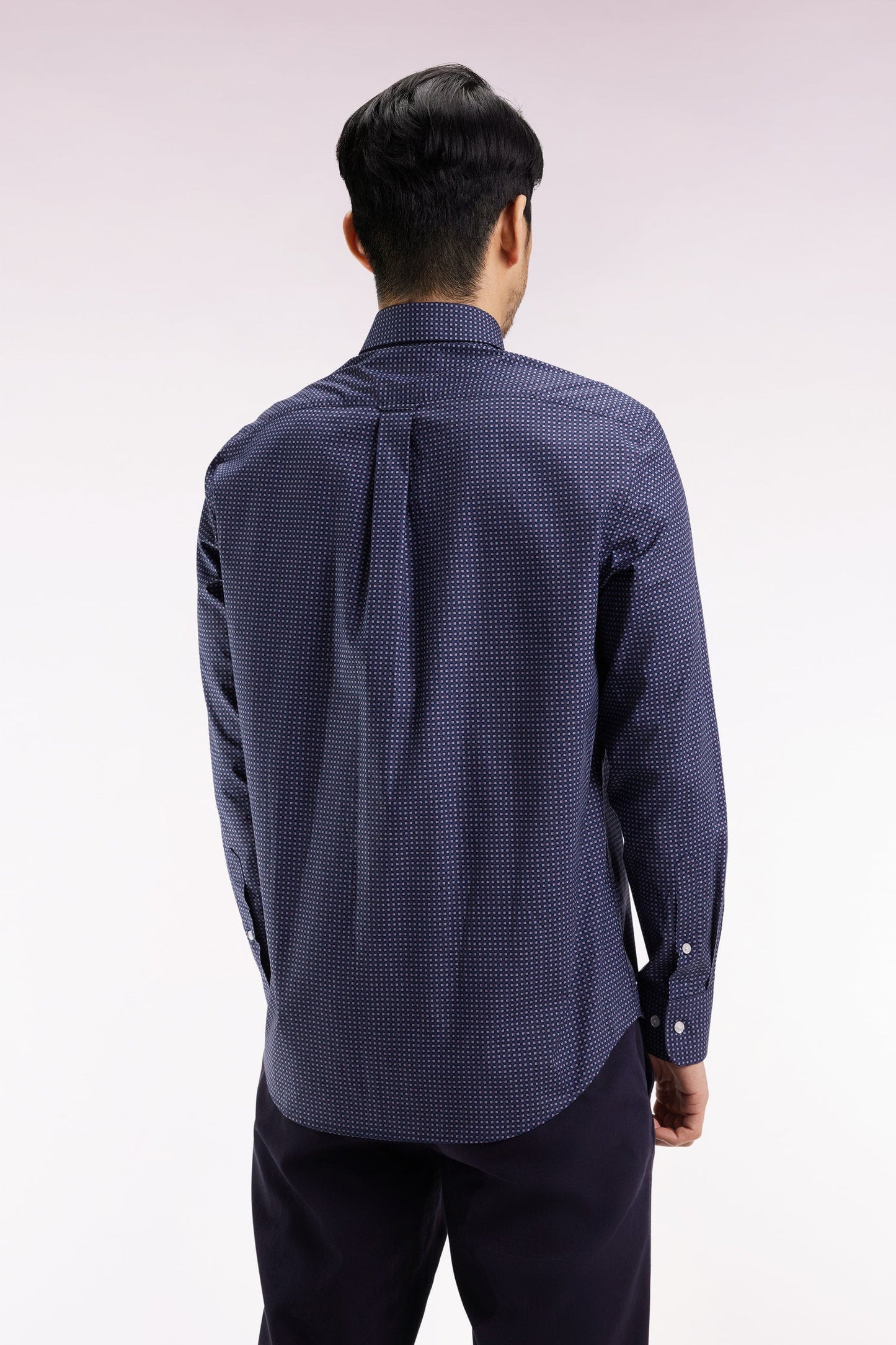 Chemise en coton Pima marine à micro-motifs nœud papillon coupe droite