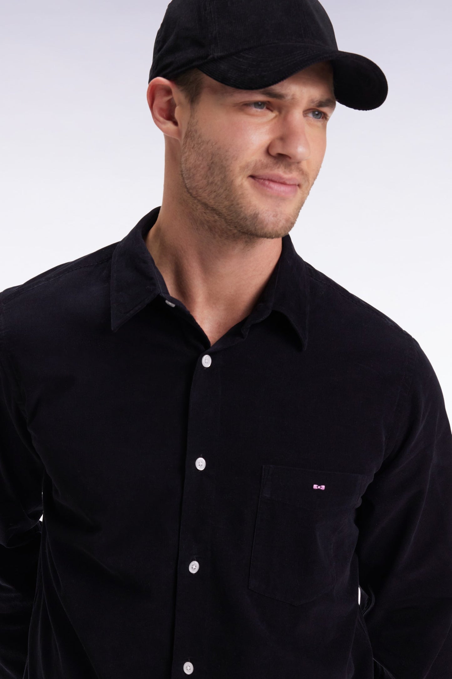 Chemise en velours noir coupe droite