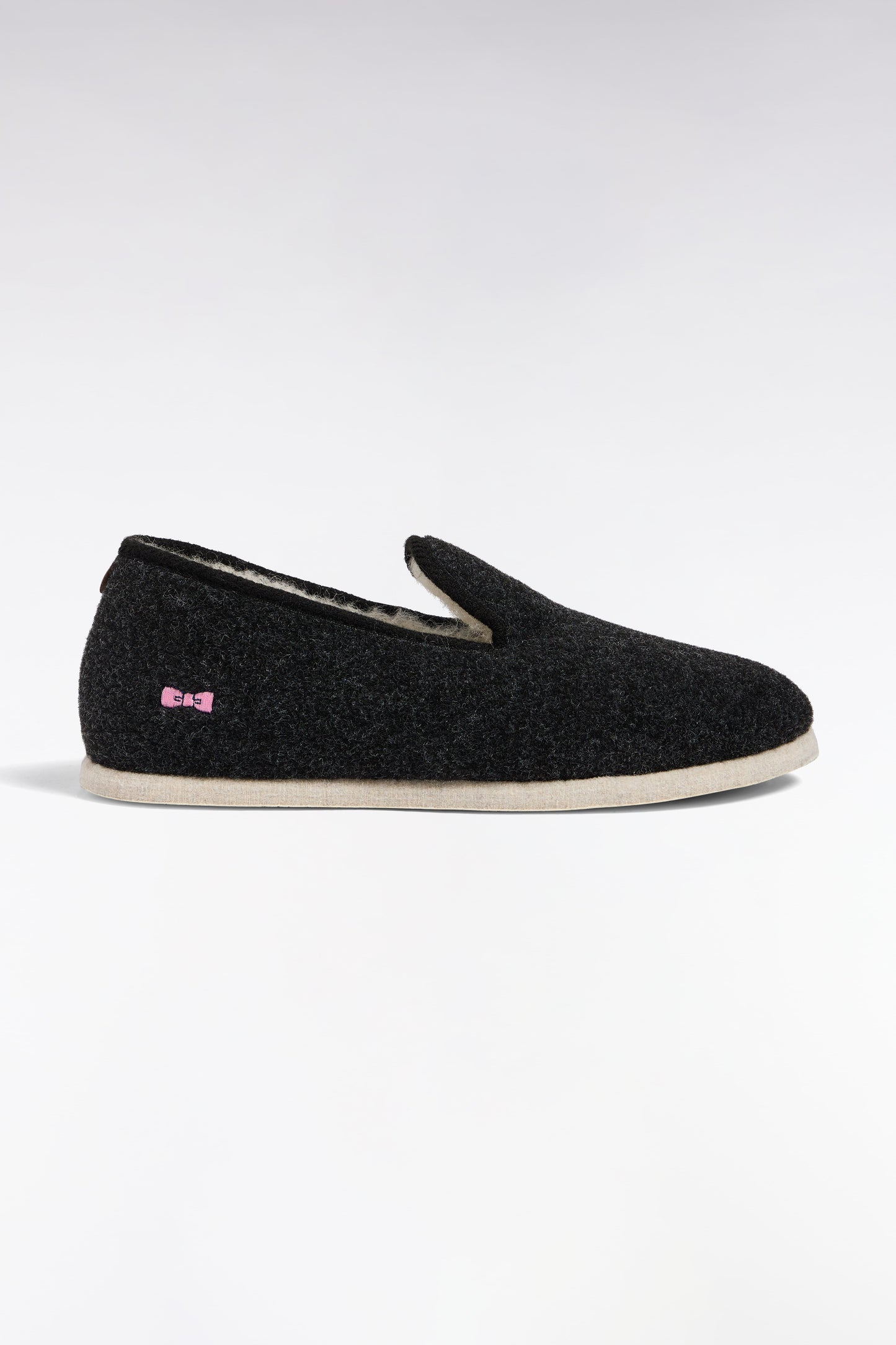 Chaussons en feutre et laine de mouton gris