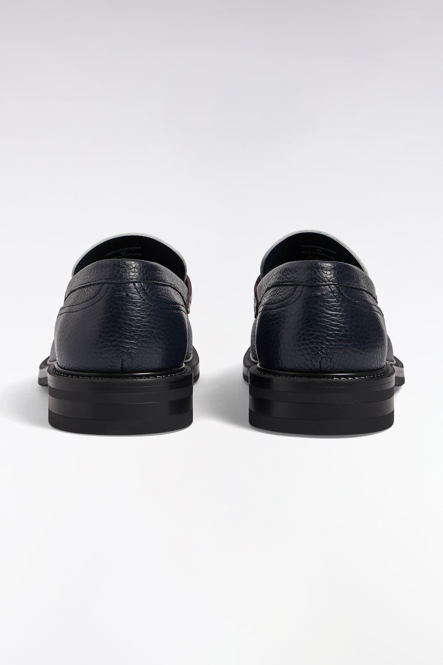 Mocassins en cuir grainé marine écrus et marron
