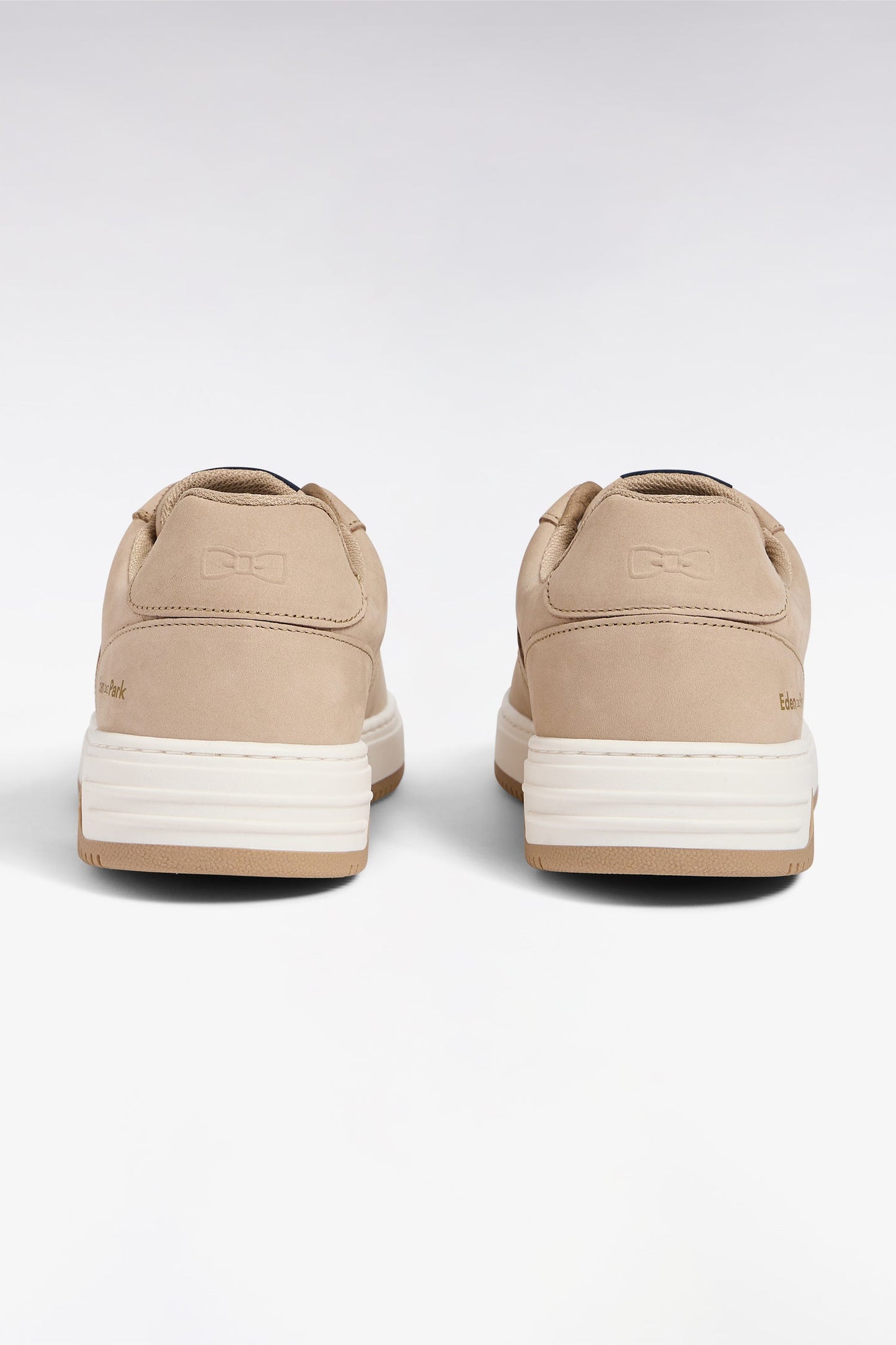 Sneakers en cuir suédé sable