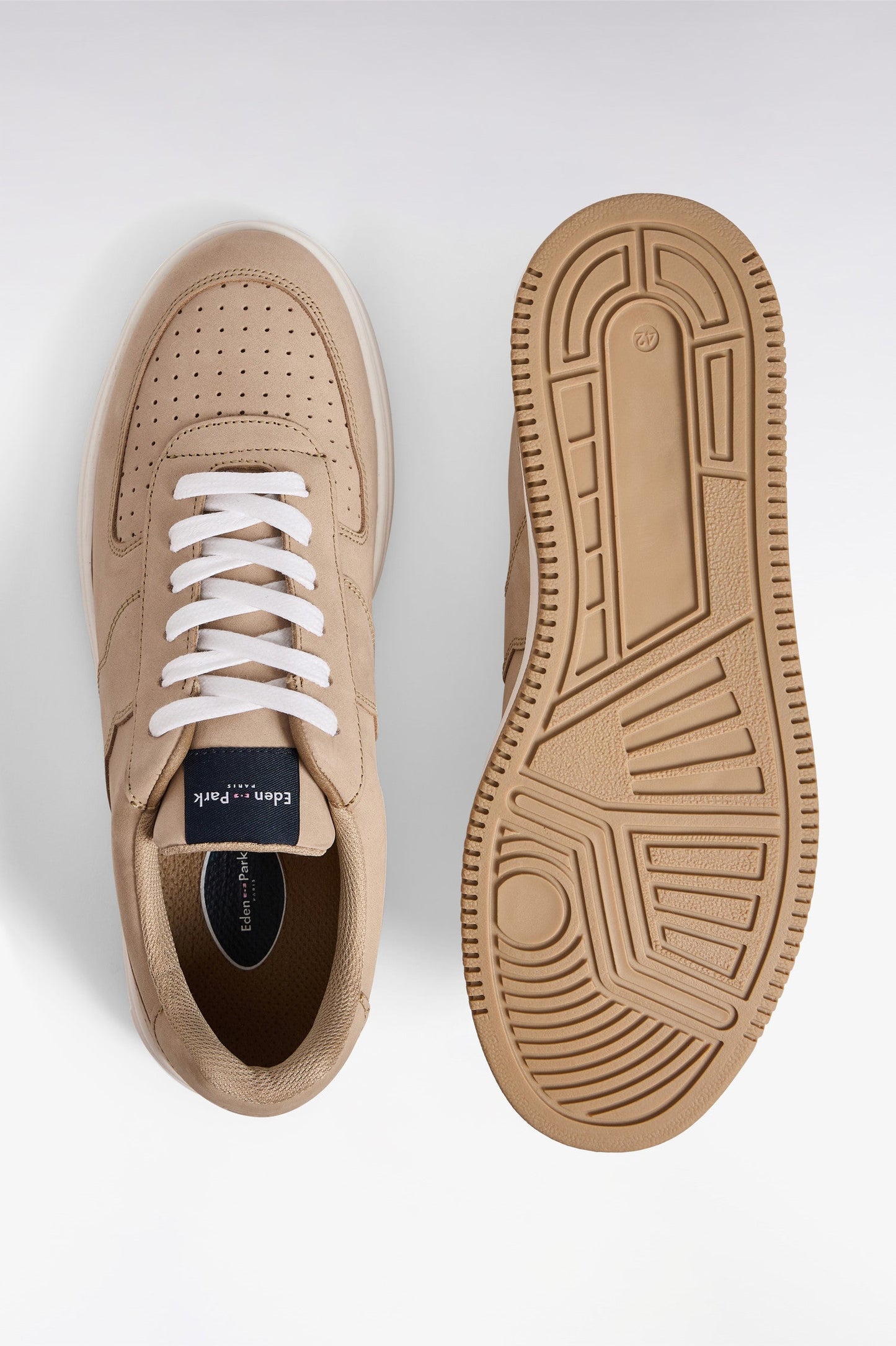 Sneakers en cuir suédé sable