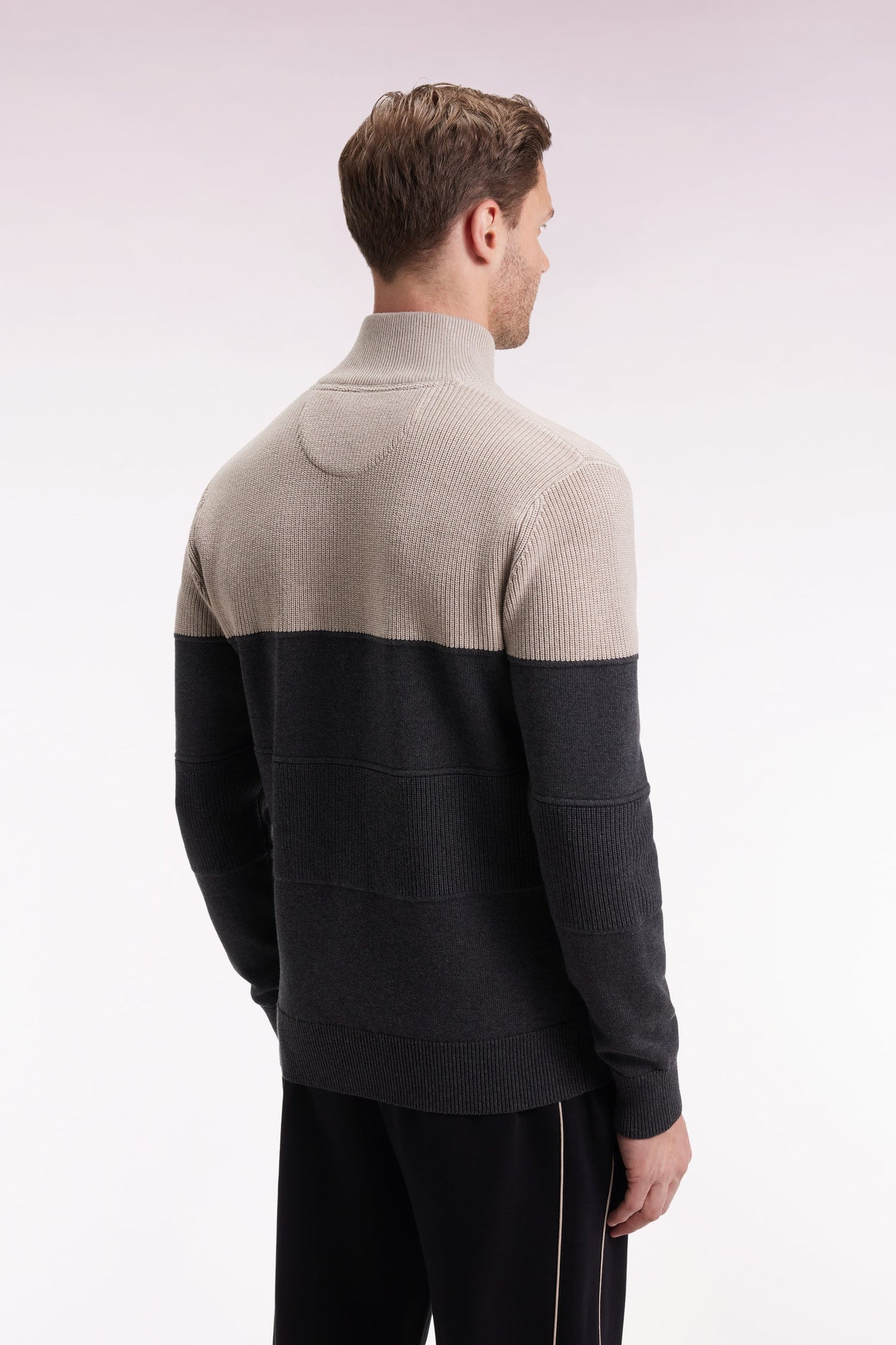 Cardigan zippé en coton bicolore beige et gris coupe droite