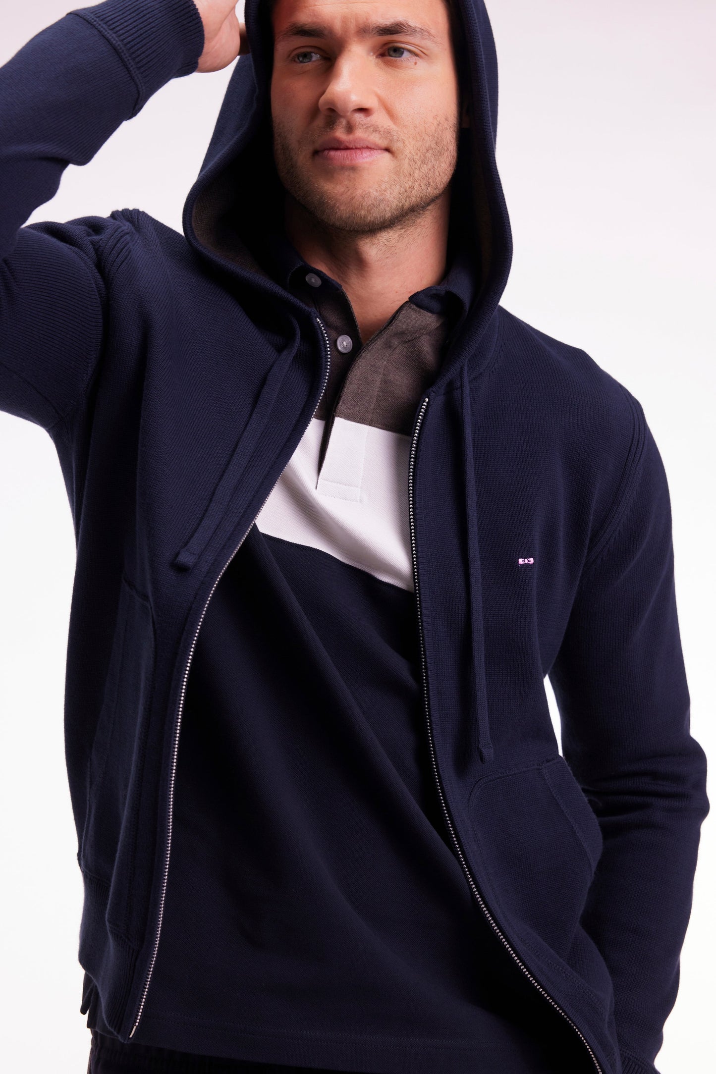 Pull à capuche zippé en coton marine coupe droite