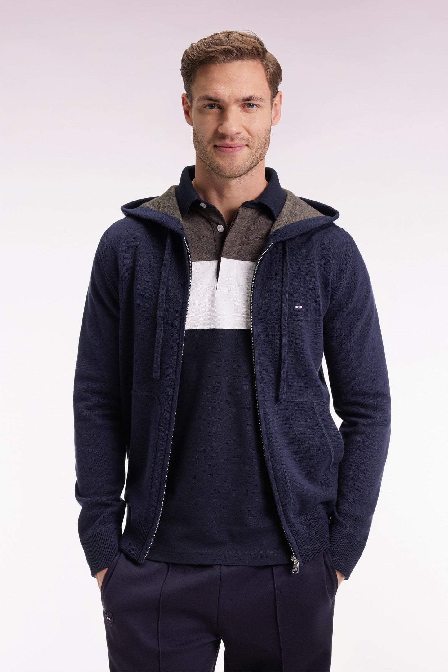 Pull à capuche zippé en coton marine coupe droite