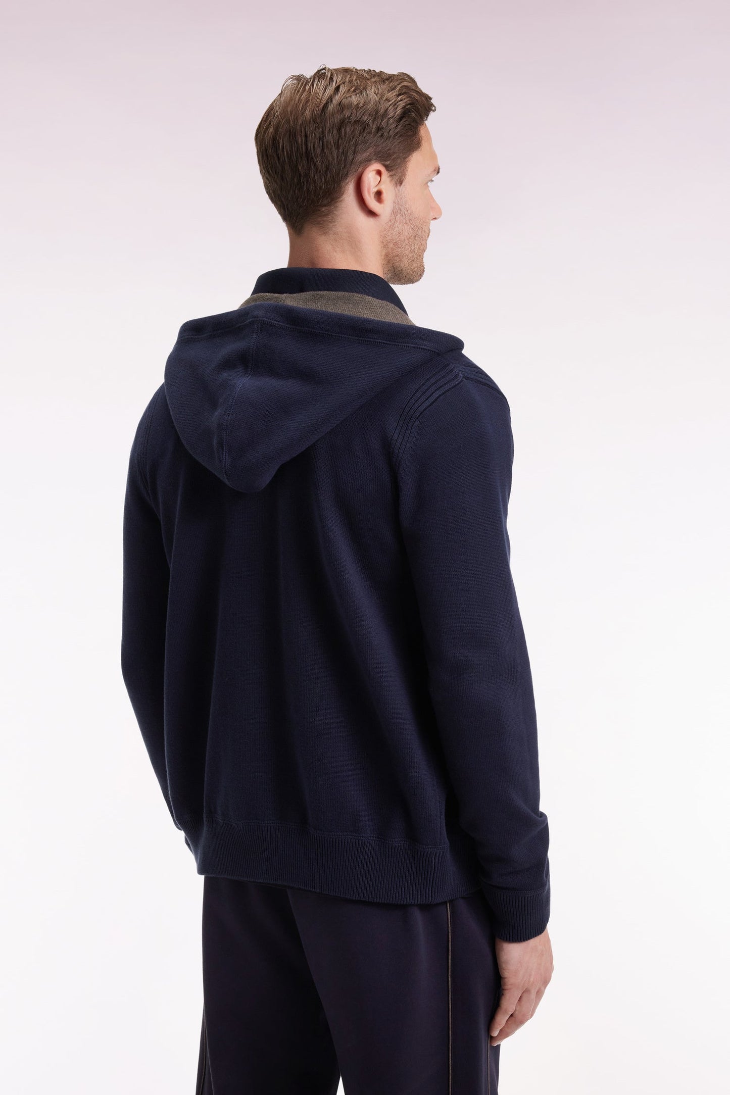 Pull à capuche zippé en coton marine coupe droite