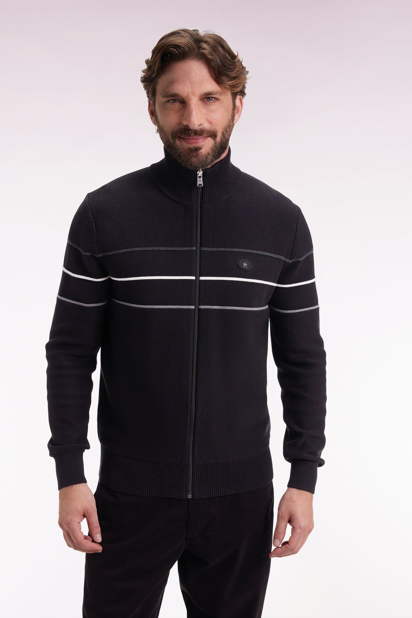 Cardigan zippé en coton noir à liserés colorés coupe droite