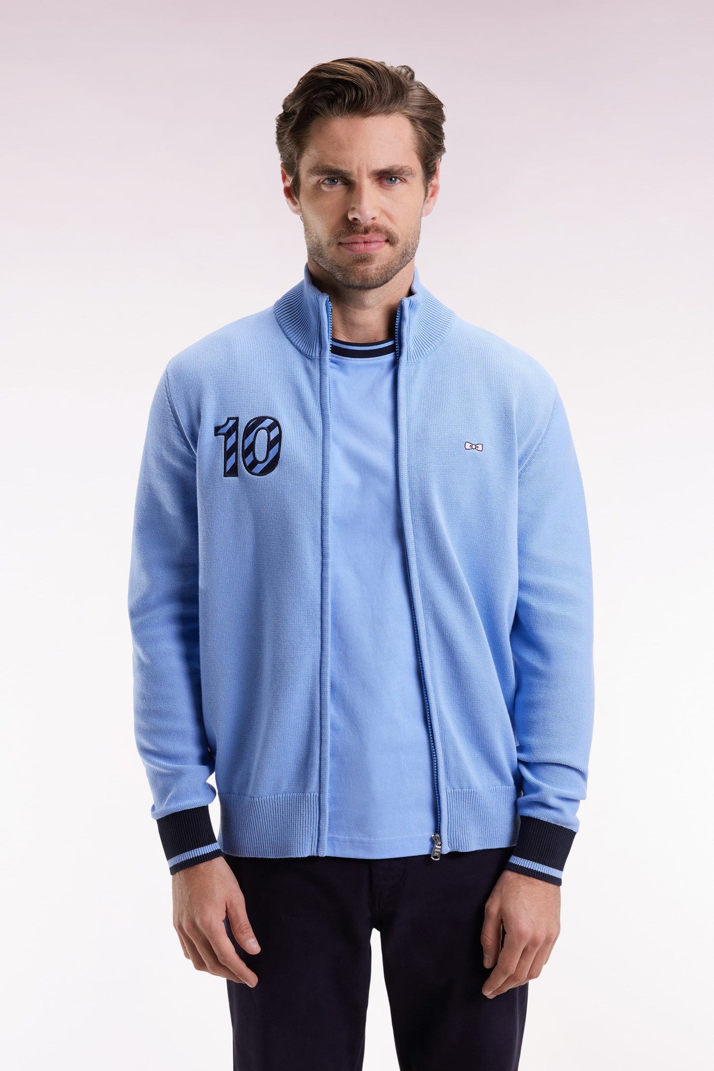Cardigan zippé en coton marine broderie 10 ciel coupe droite