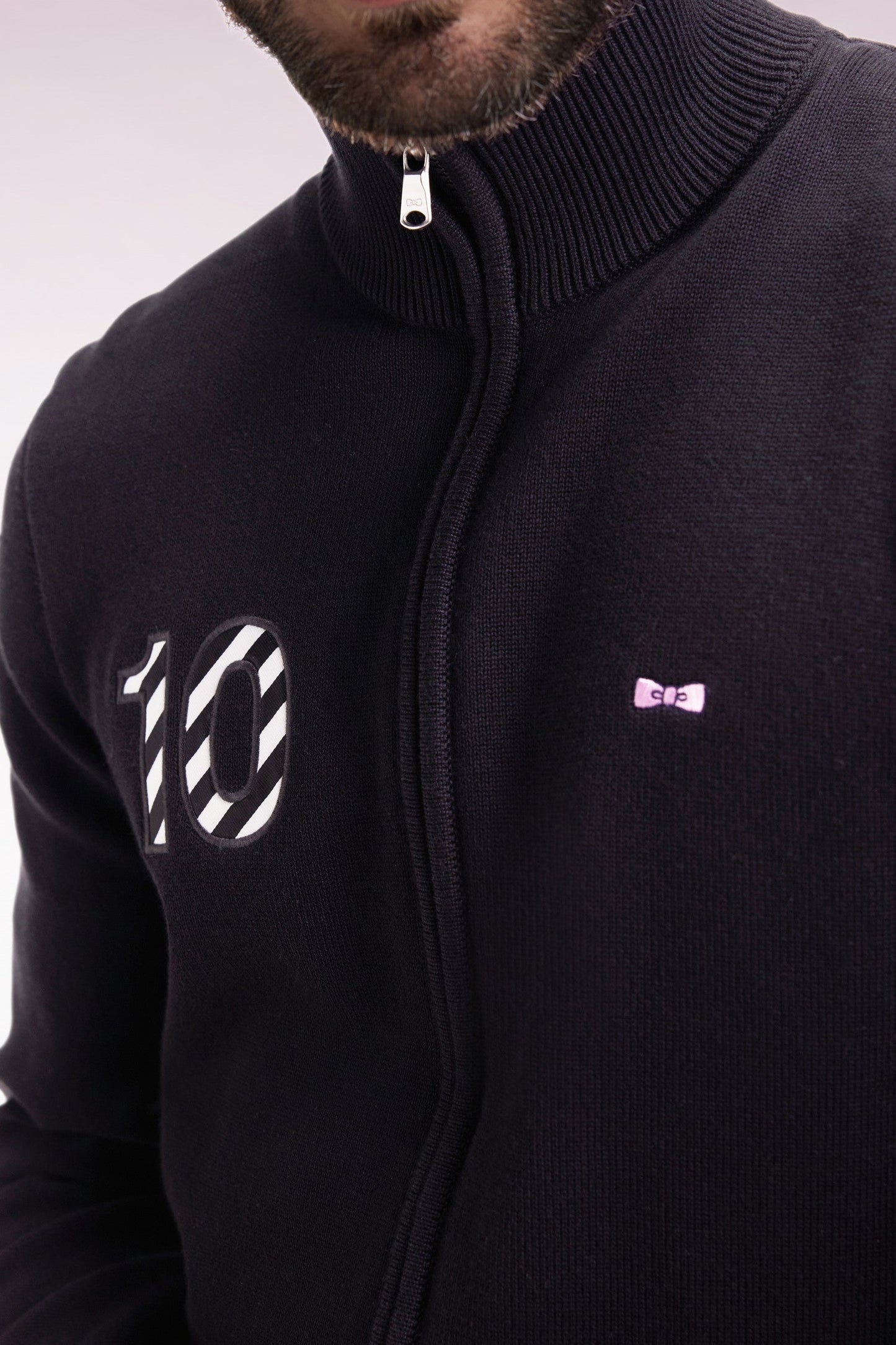 Cardigan zippé en coton marine broderie 10 noir coupe droite