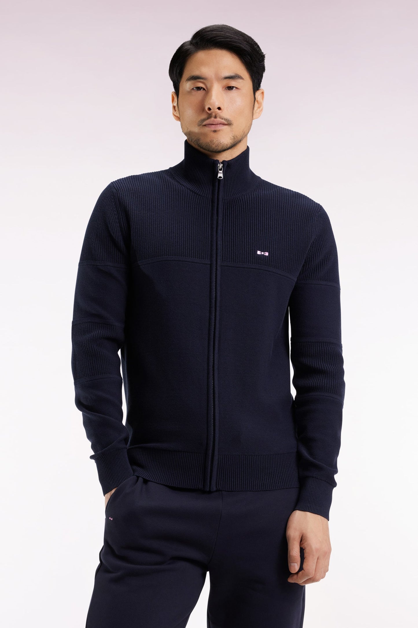 Cardigan zippé en coton marine broderie dos ciel