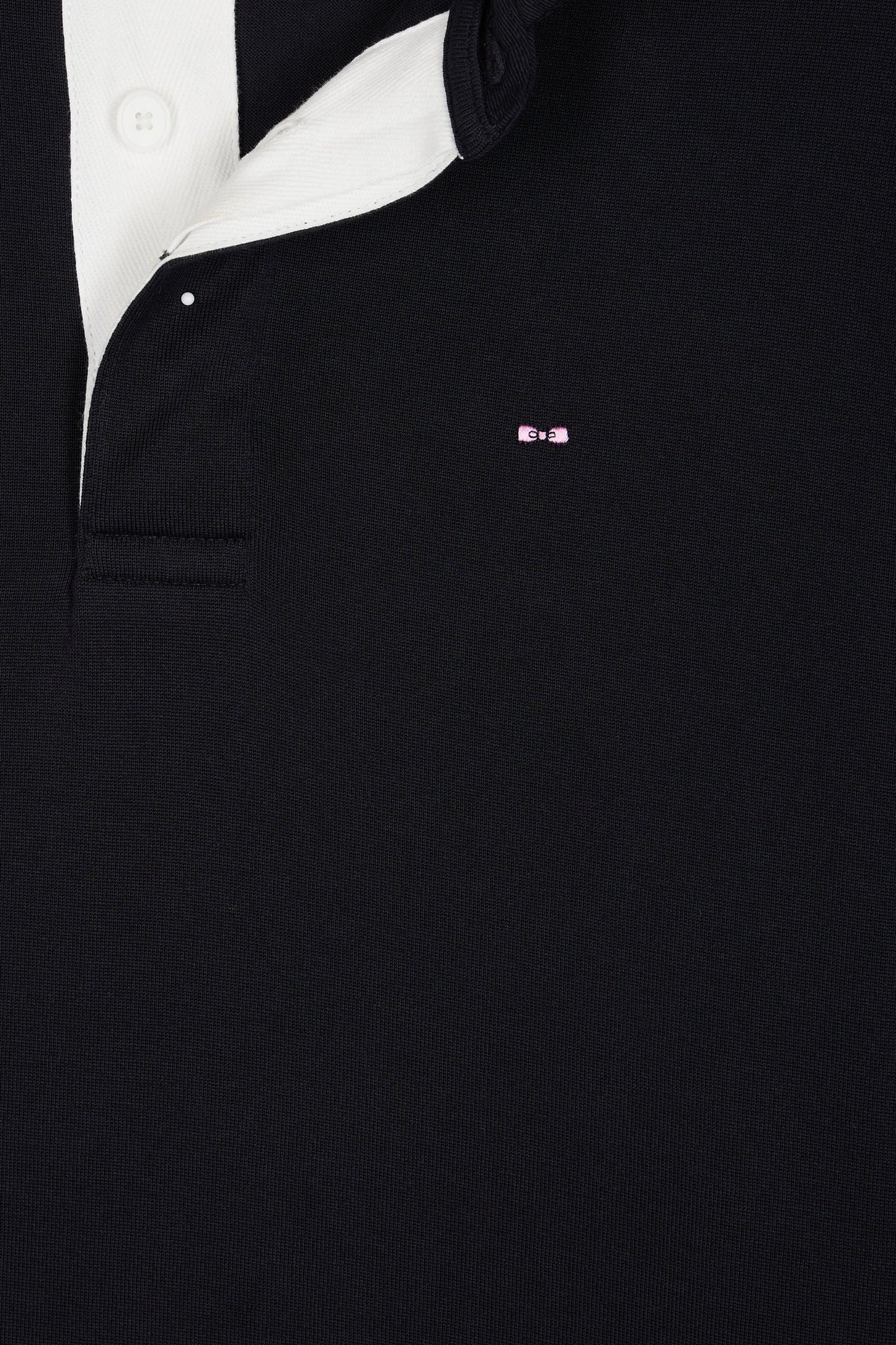 Maillot manches longues en jersey noir dessous de col rayé
