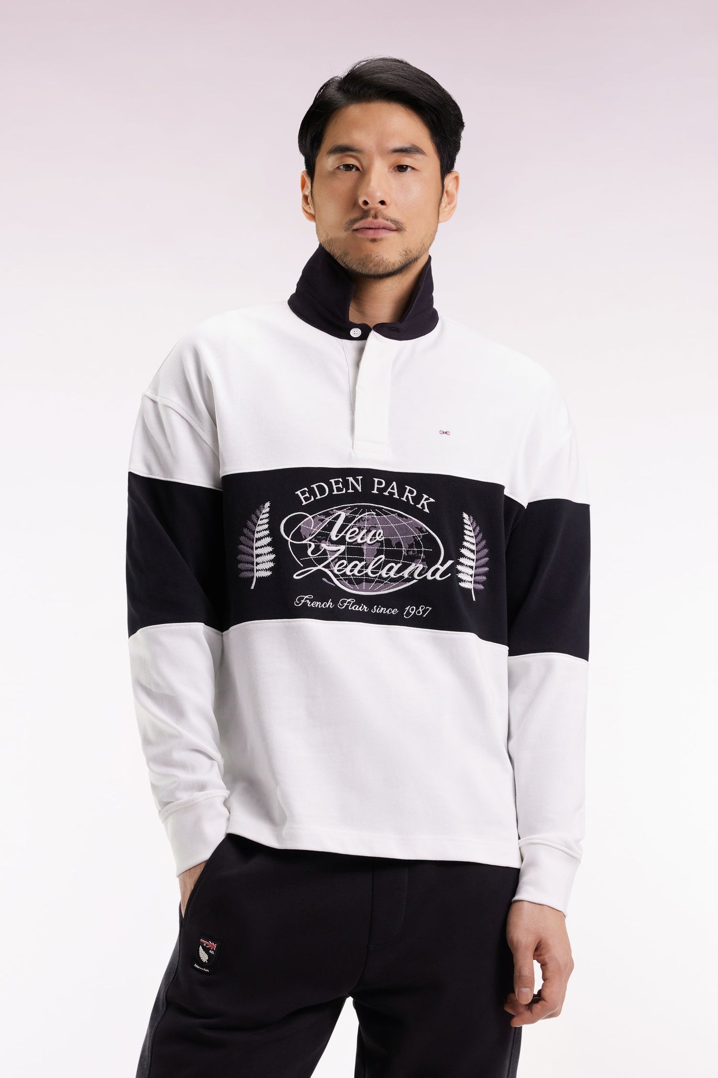Maillot à manches longues noir et blanc broderie Nouvelle Zélande