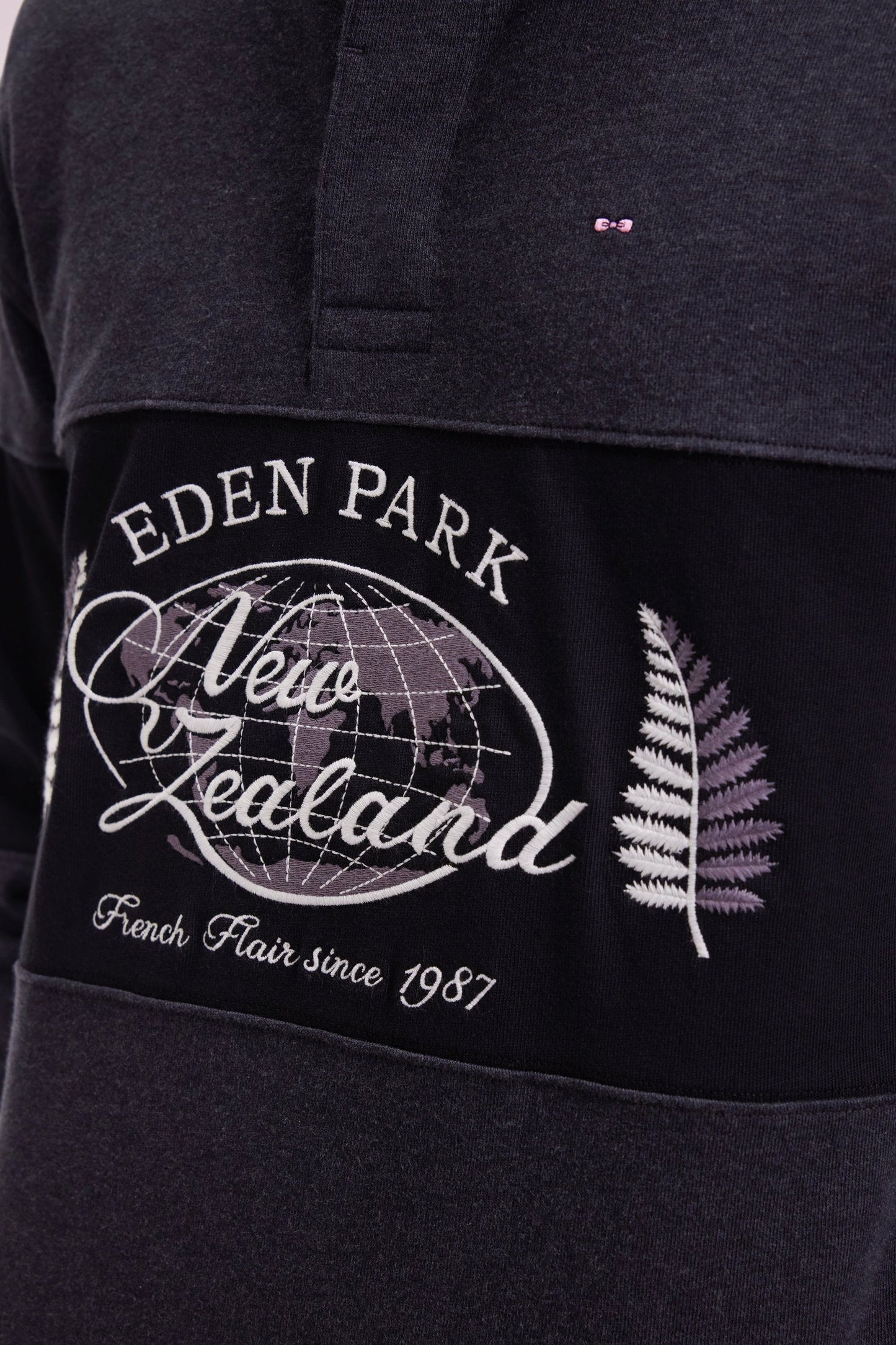 Maillot à manches longues noir et gris broderie Nouvelle Zélande