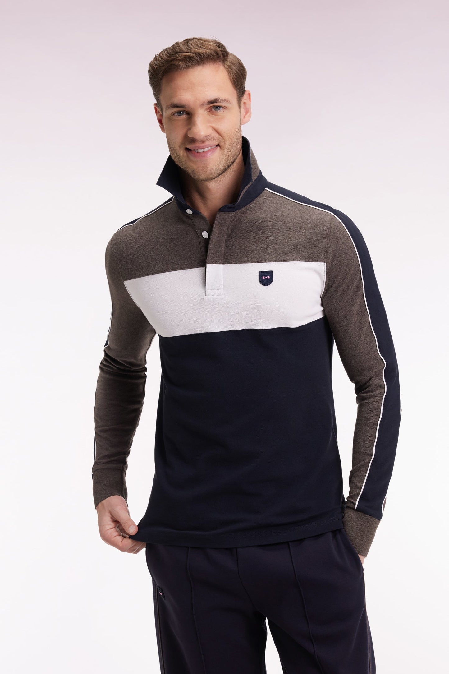 Polo tricolore à manches longues en coton stretch marron coupe slim