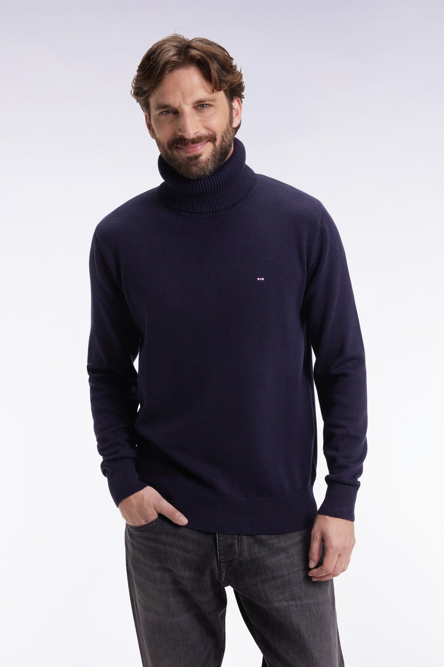 Pull col roulé en laine et coton marine
