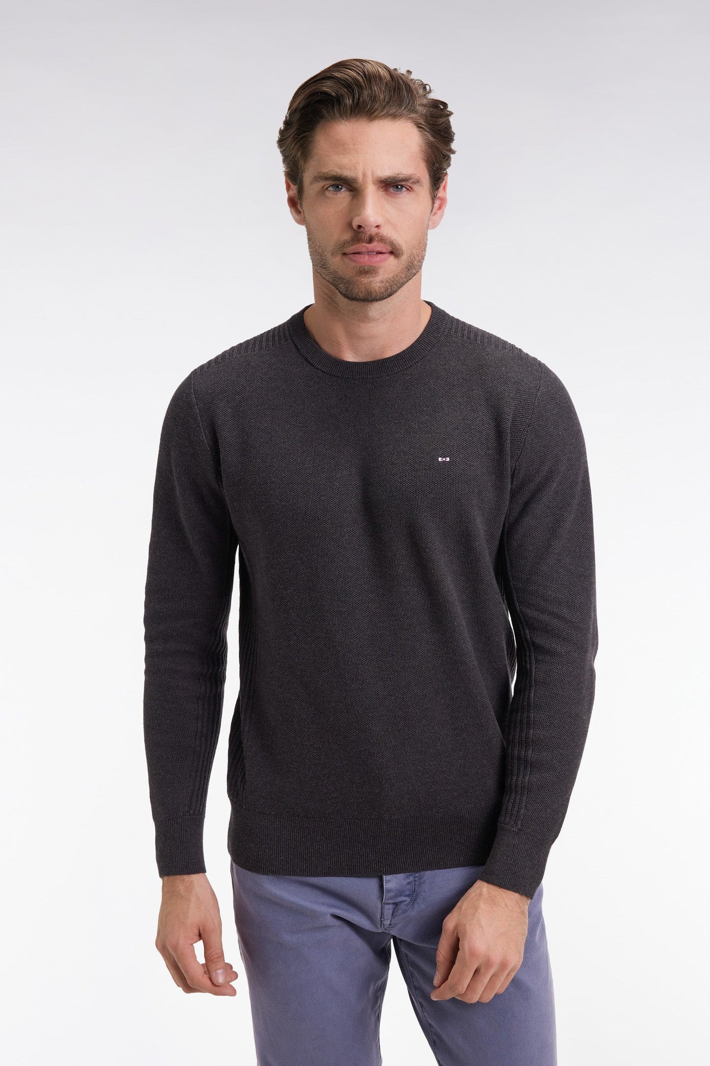 Pull col rond en coton nid d'abeille gris foncé