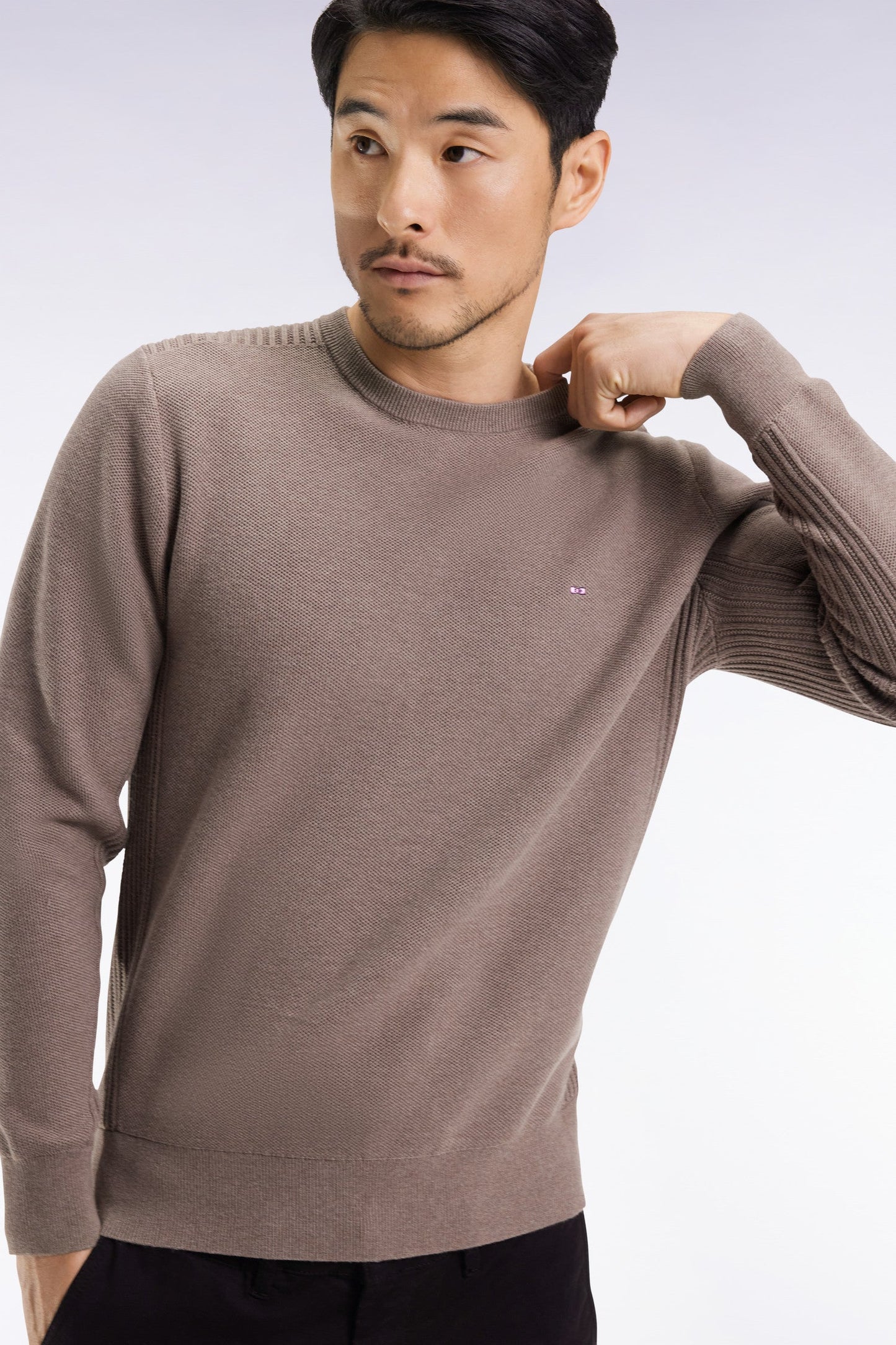Pull col rond en coton nid d'abeille marron