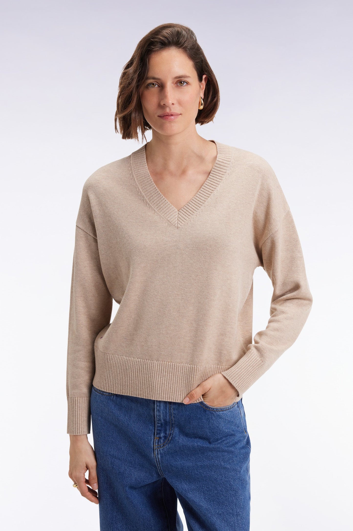 Pull à col V en laine et coton beige coupe Relaxed