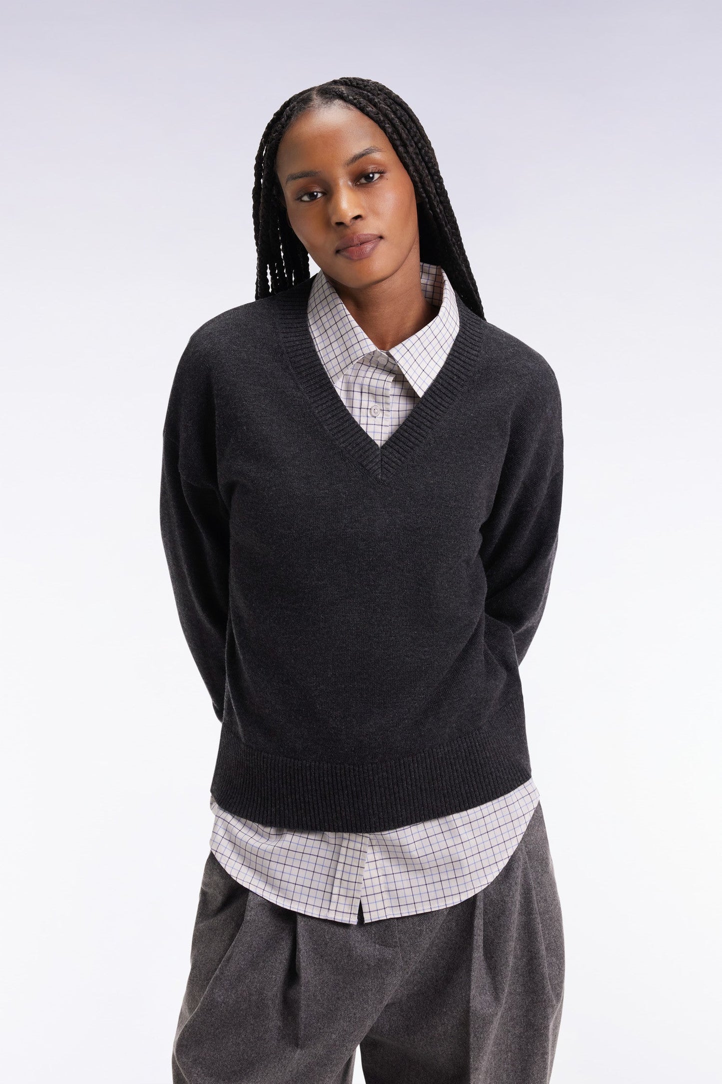 Pull à col V en laine et coton gris coupe Relaxed
