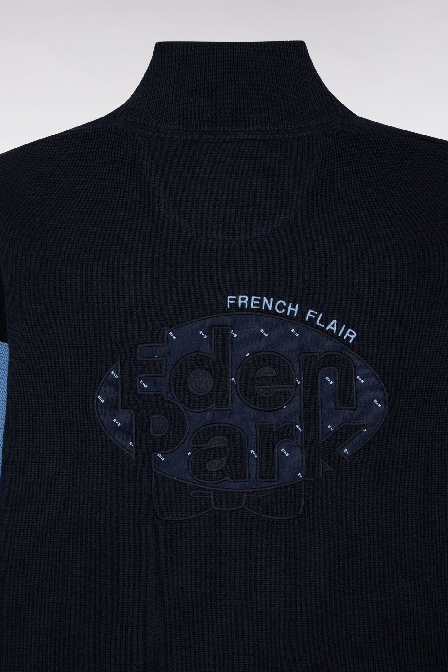 Pull col camionneur en coton marine et ciel broderie dos