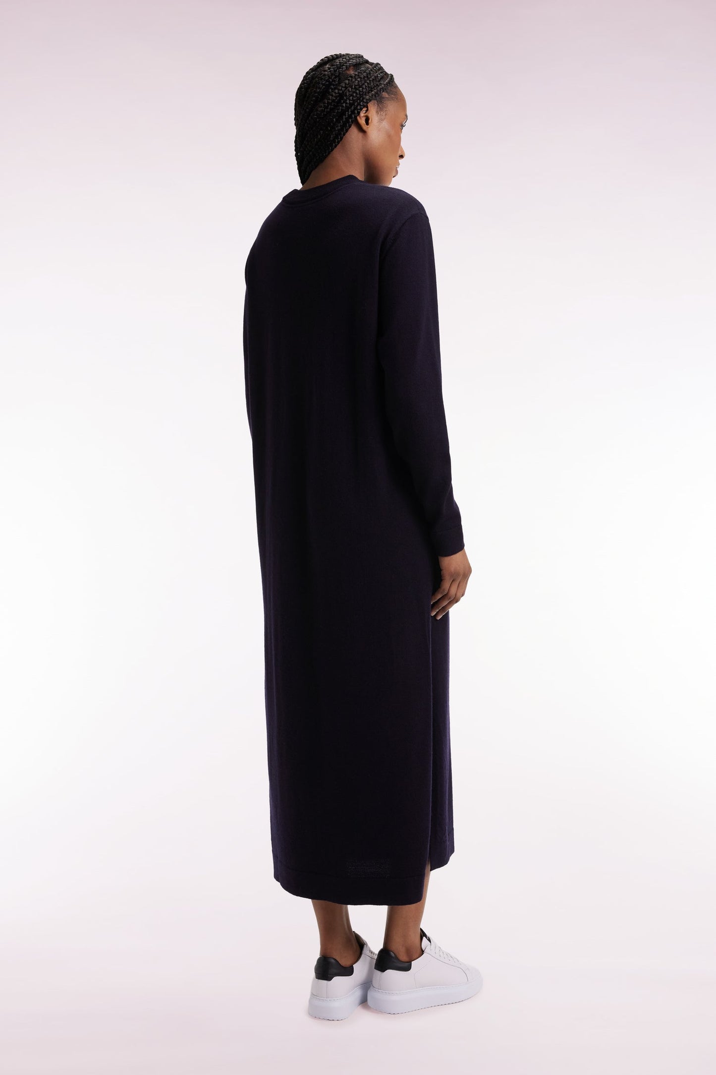 Robe en laine mérinos marine à col rond