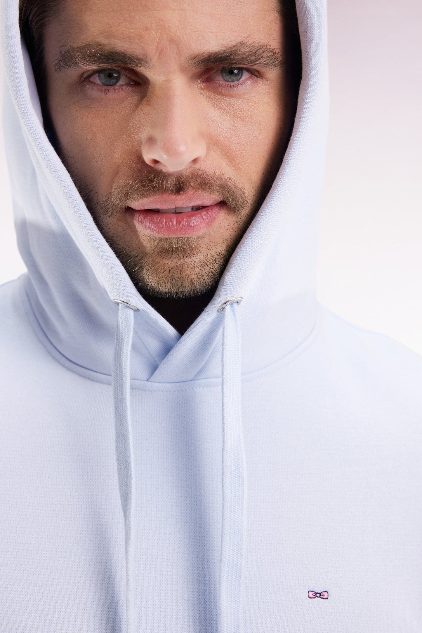 Sweatshirt à capuche en coton ciel coupe droite