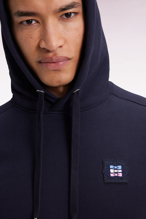 Sweatshirt à capuche marine découpes manches contrastées - Image 3