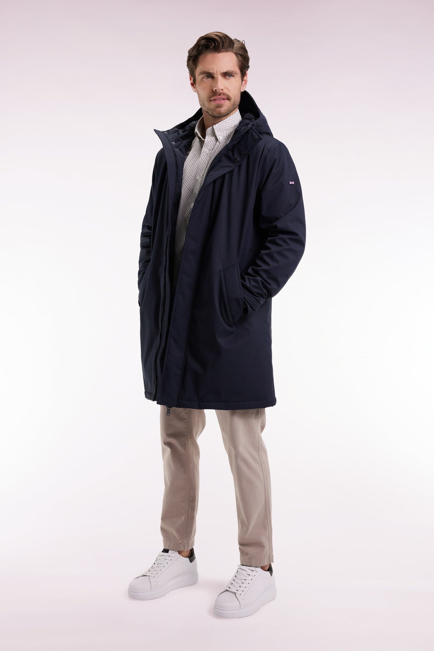Parka longue en nylon marine à capuche intégrée