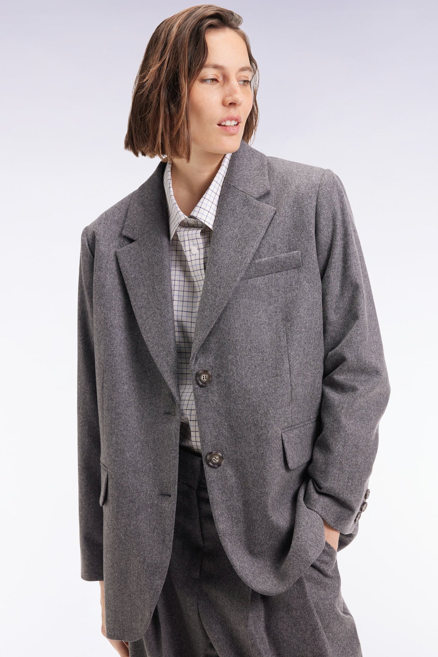 Veste blazer en flanelle de laine grise coupe oversized