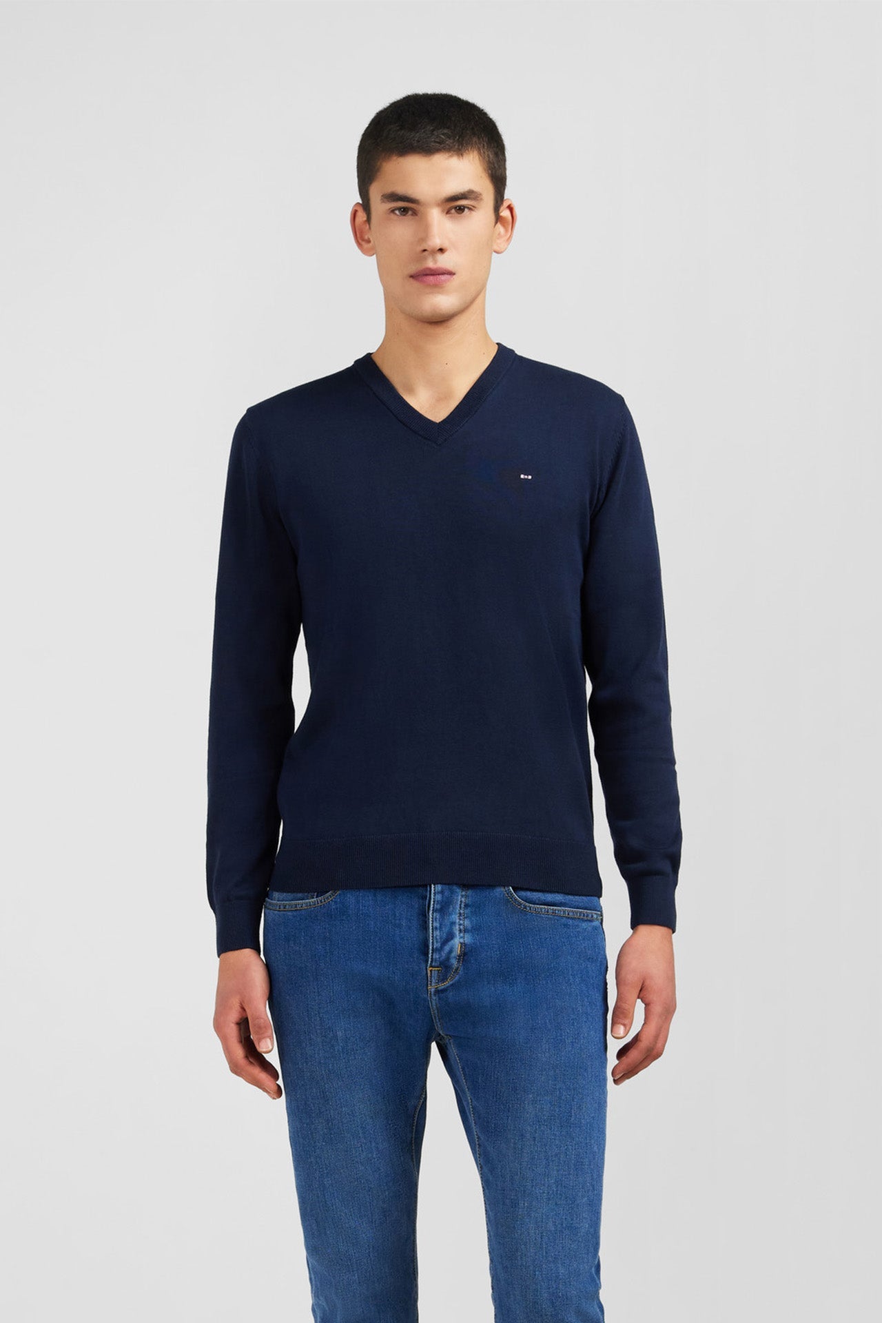 Pull bleu marine à col V en coton