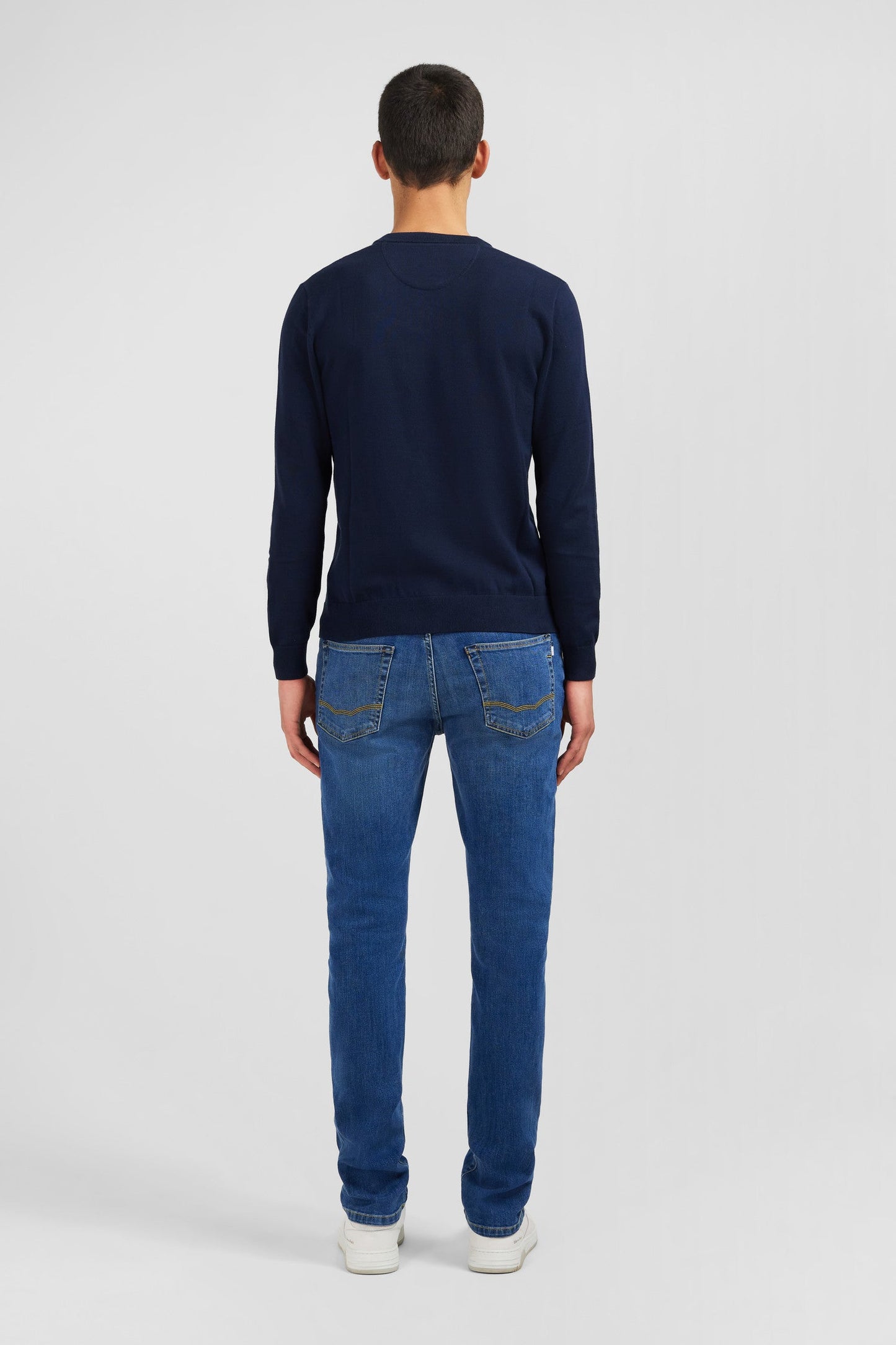 Pull bleu marine à col V en coton