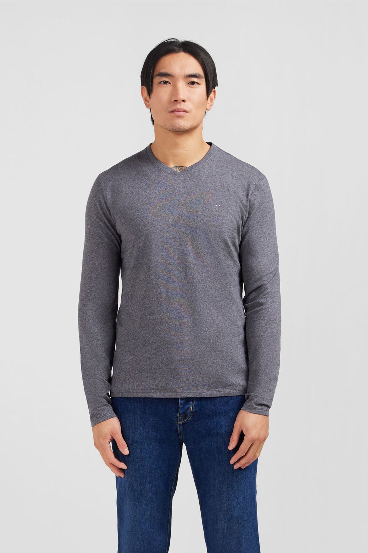 T-shirt gris col V à manches longues